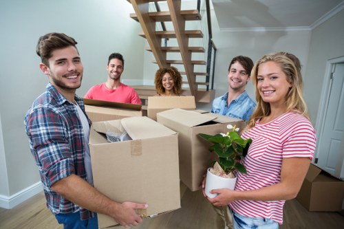 Modern self storage options in Wapping for households and businesses